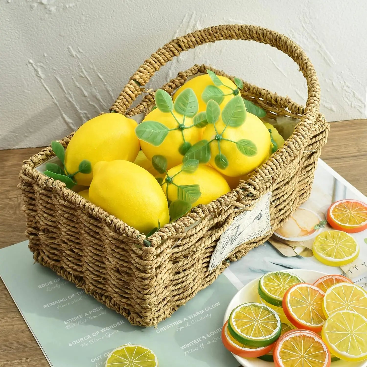 Lot de 12 citrons artificiels en mousse avec revêtement plastique